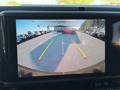 Used 2025 Jeep Wrangler Sahara w/ Safety Group image 28