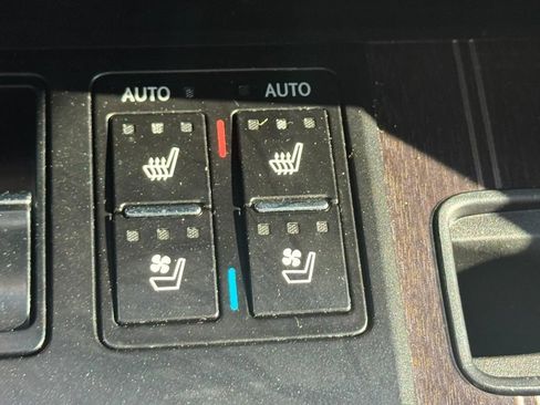 Used 2022 Lexus RX 450h AWD w/ Luxury Package image 30