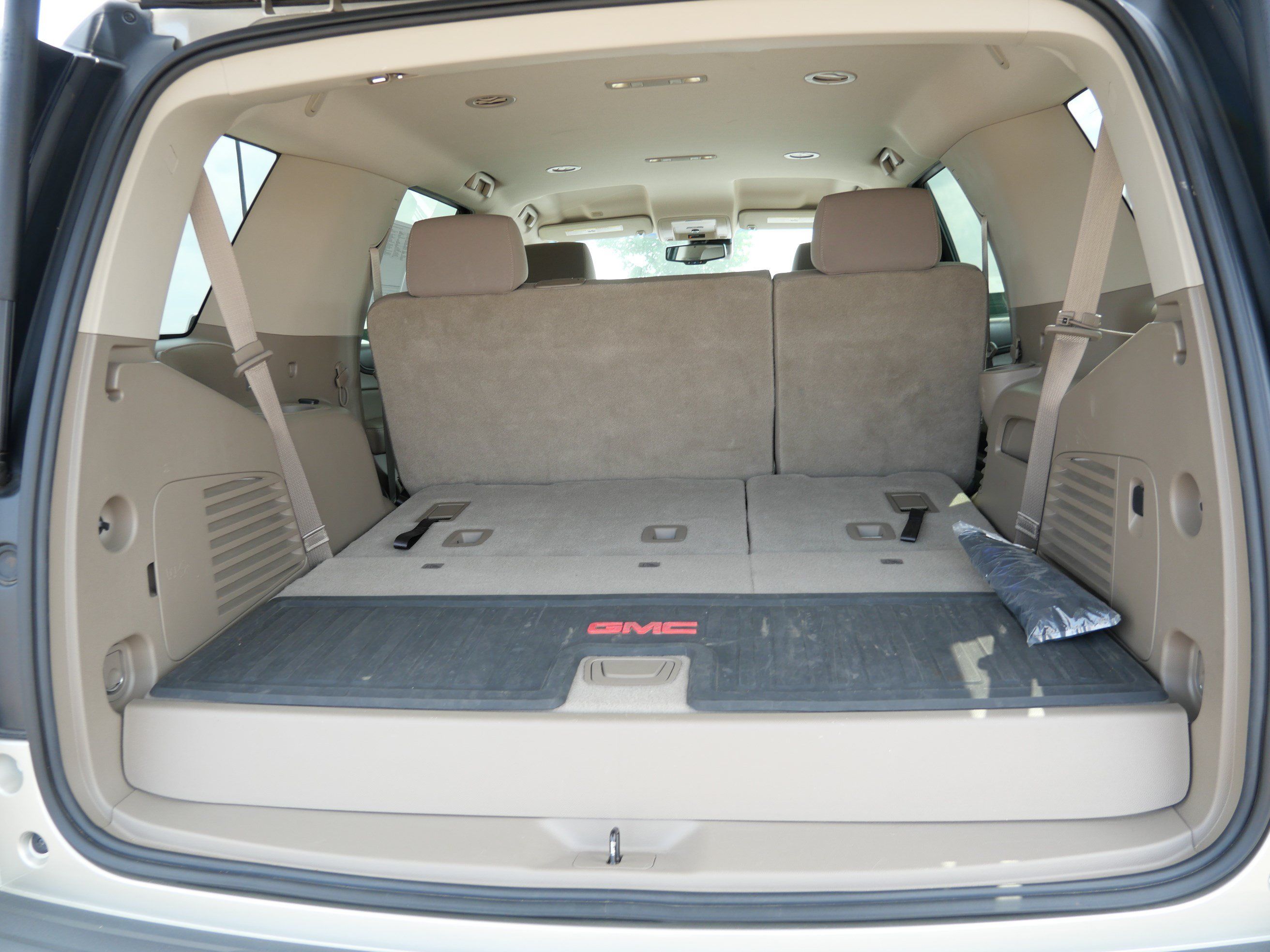 Used 2015 GMC Yukon SLE w/ Convenience Package AWD/4WD image 18