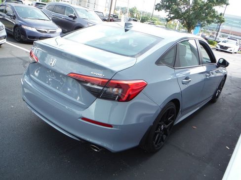 Used 2023 Honda Civic Sport image 7