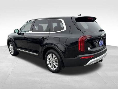 Used 2022 Kia Telluride LX image 3