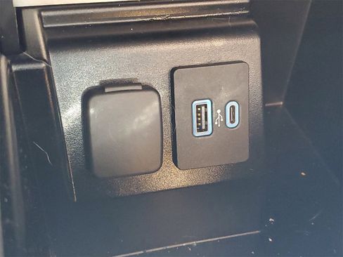 Certified 2022 Ford Explorer King Ranch image 28