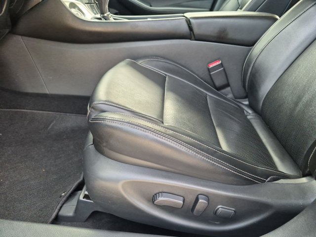 Used 2022 Nissan Maxima SV w/ Floor Mat Group FWD image 16