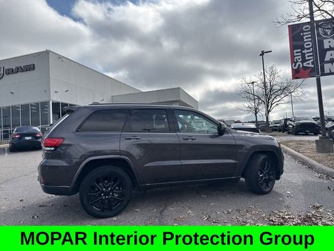 Used 2021 Jeep Grand Cherokee Laredo X image 5
