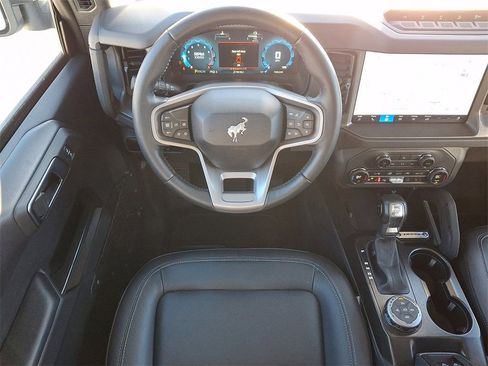 Certified 2025 Ford Bronco Badlands image 12