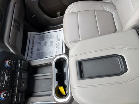Used 2019 Chevrolet Silverado 1500 LTZ AWD/4WD image 16