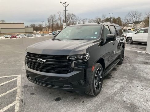 Certified 2024 Chevrolet Suburban RST w/ Luxury Package image 3