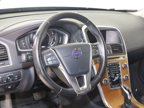 Used 2017 Volvo XC60 T6 Inscription w/ Protection Package AWD/4WD image 6