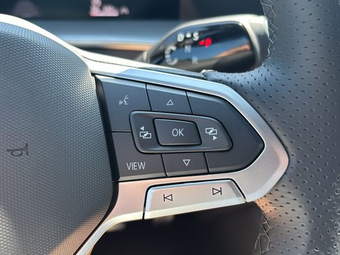 New 2026 Volkswagen Tiguan SE R-Line AWD/4WD image 24