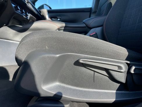 Certified 2025 Honda HR-V Sport image 23