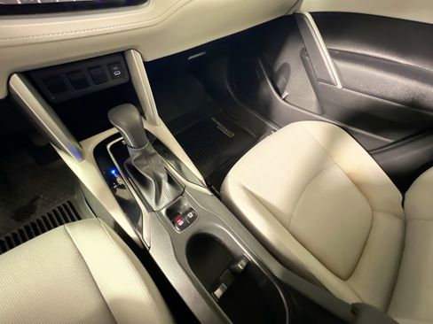 Used 2023 Toyota Corolla Cross LE image 26