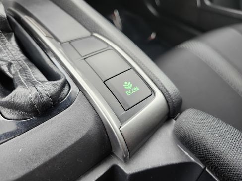 Used 2019 Honda Civic Sport image 30