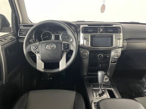 Certified 2018 Toyota 4Runner SR5 Premium AWD/4WD image 13