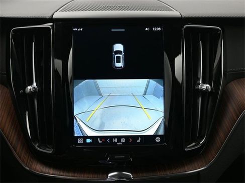 Used 2023 Volvo XC60 B5 Ultimate w/ Protection Package Premier image 22