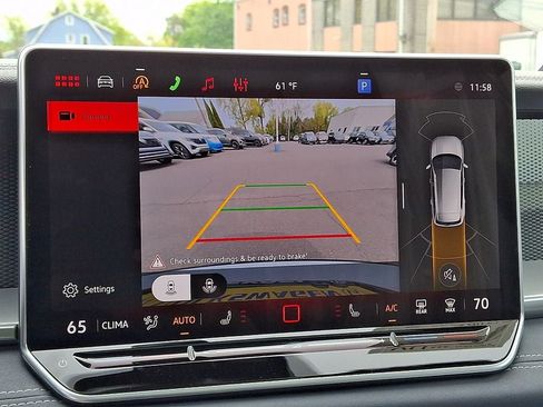 New 2026 Volkswagen Tiguan SE R-Line AWD/4WD image 14