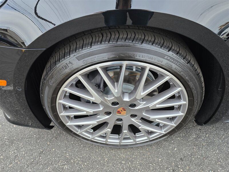 Used 2026 Porsche Panamera 4 AWD/4WD image 30