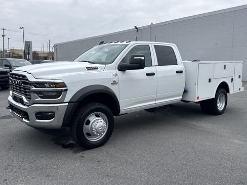 New 2026 RAM 5500 Tradesman w/ Chrome Appearance Group image 8