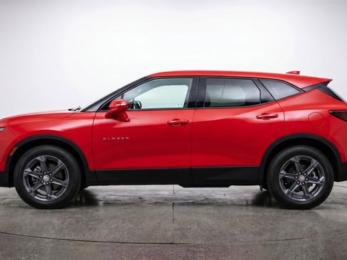 Used 2025 Chevrolet Blazer LT FWD image 5