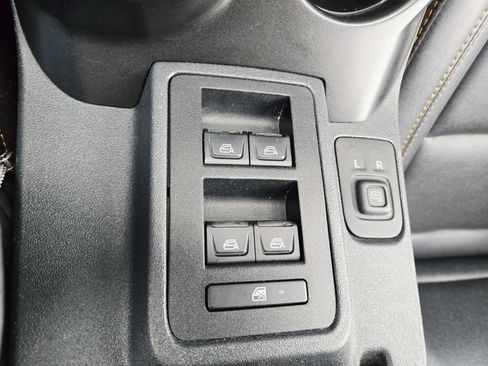 Used 2023 Ford Bronco Badlands w/ Sasquatch Package image 36