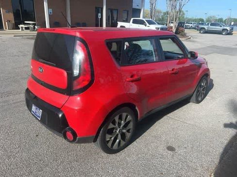 Used 2016 Kia Soul + image 5