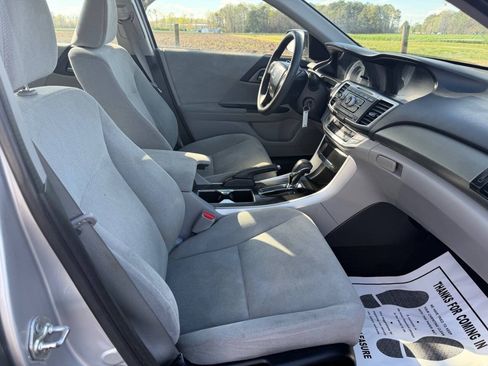 Used 2013 Honda Accord LX image 25