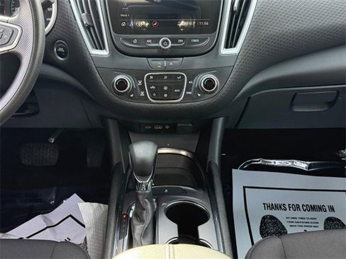 Used 2023 Chevrolet Malibu LT image 15
