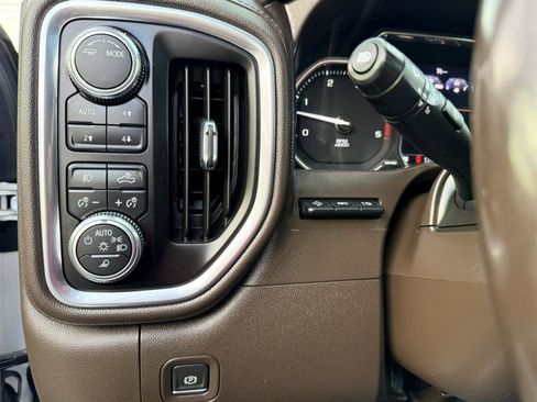 Used 2021 GMC Sierra 2500 Denali w/ Denali Ultimate Package AWD/4WD image 35