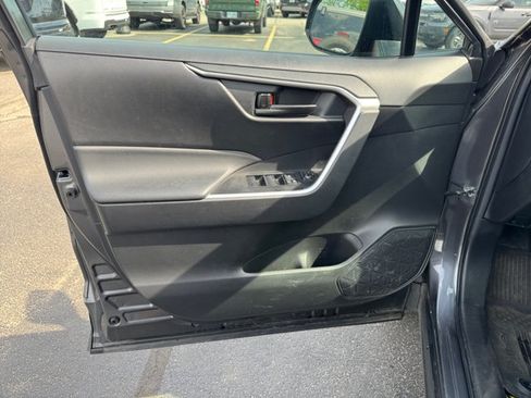 Certified 2023 Toyota RAV4 LE AWD/4WD image 24