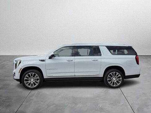 New 2026 GMC Yukon XL Denali w/ Denali Reserve Package AWD/4WD image 3