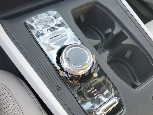 New 2026 Jeep Cherokee Overland image 33