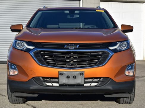 Used 2019 Chevrolet Equinox LT w/ Sun & Navigation Package image 2
