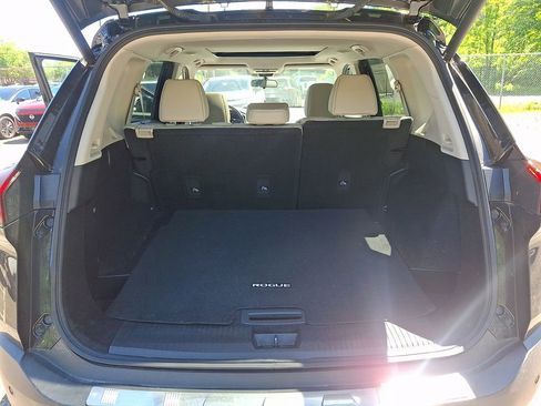 Certified 2023 Nissan Rogue SV w/ SV Premium B Package AWD/4WD image 30