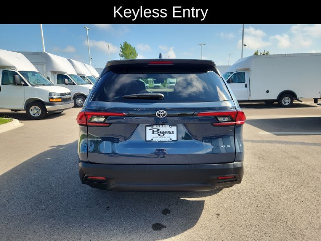 Used 2025 Toyota Grand Highlander FWD image 8