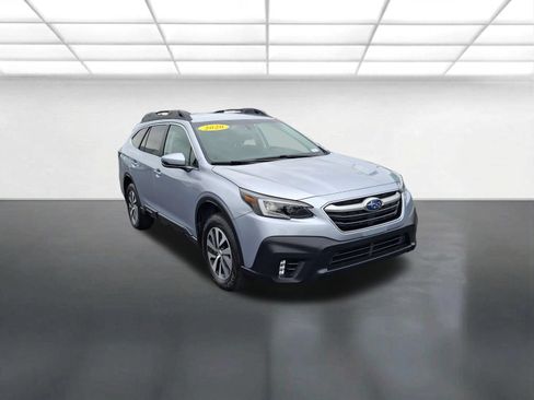 Used 2020 Subaru Outback Premium AWD/4WD image 1