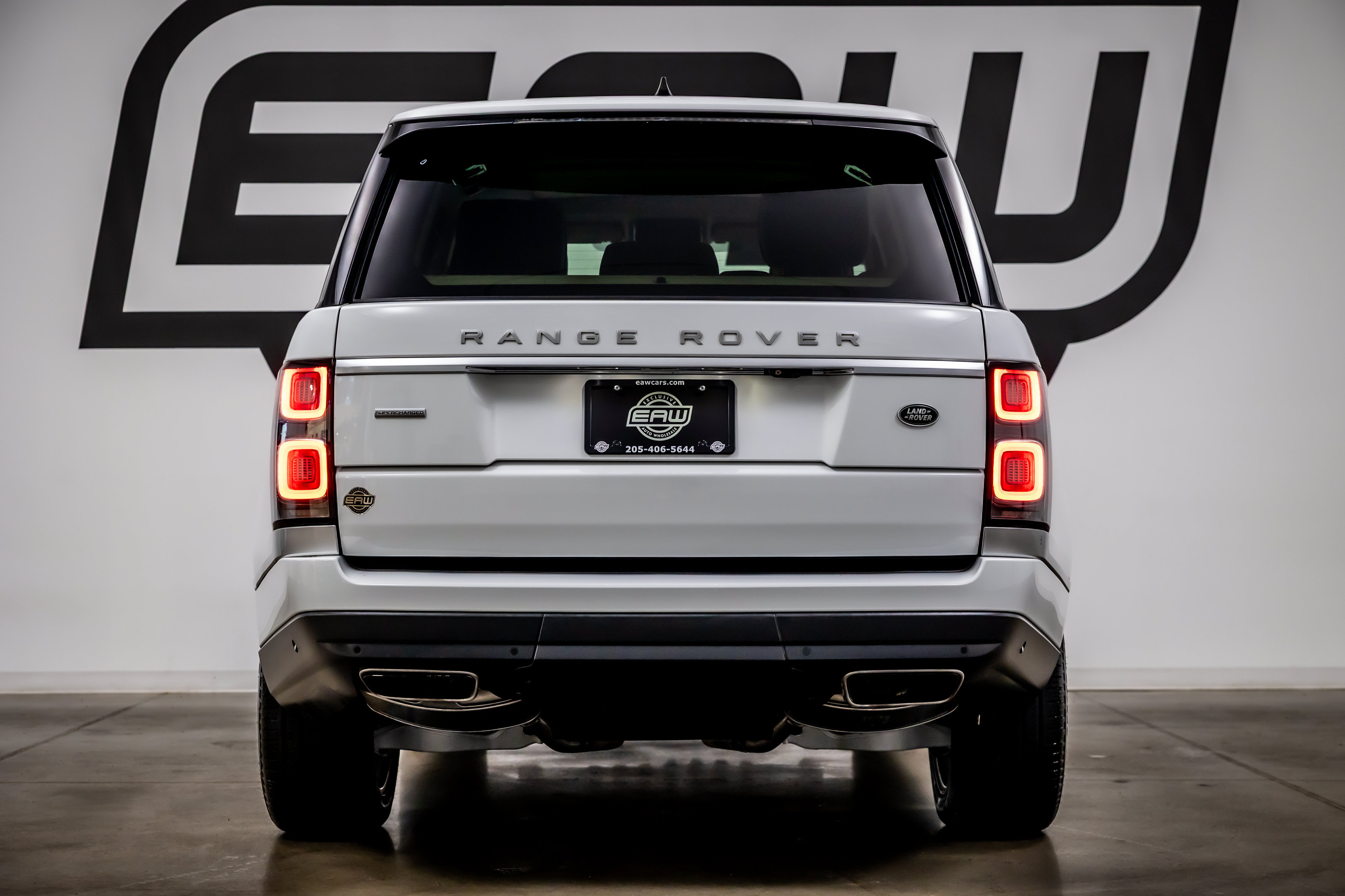 Used 2019 Land Rover Range Rover Supercharged AWD/4WD image 11