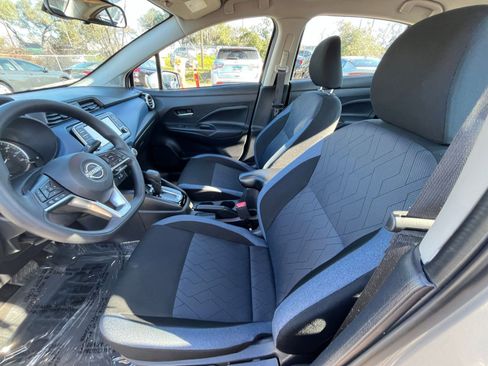 Used 2025 Nissan Versa SV image 24