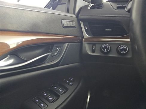 Used 2019 Cadillac Escalade ESV Luxury image 45