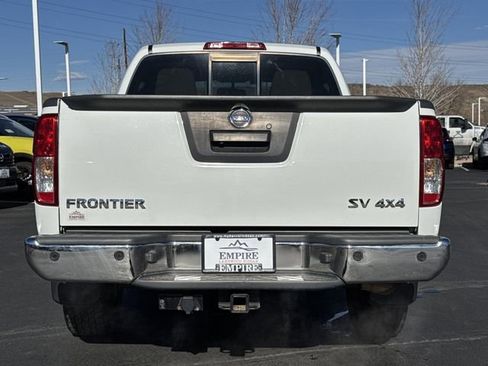 Used 2016 Nissan Frontier SV image 17