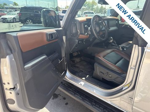 Used 2024 Ford Bronco Outer Banks AWD/4WD image 18