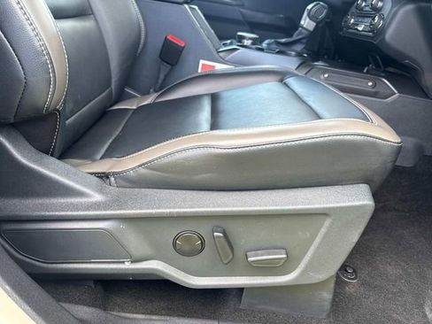 Used 2025 Ford Bronco Outer Banks AWD/4WD image 18