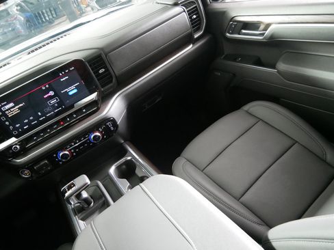 Used 2026 GMC Sierra 1500 SLT w/ SLT Premium Plus Package AWD/4WD image 11