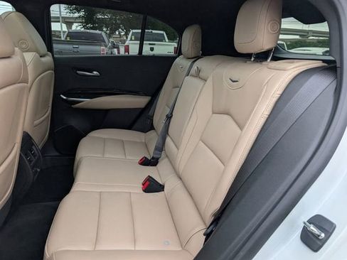 Used 2024 Cadillac XT4 Luxury w/ Cold Weather Package FWD image 26