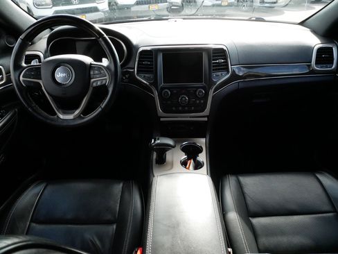 Used 2014 Jeep Grand Cherokee Overland w/ Advanced Technology Group image 9