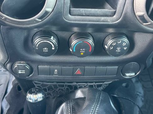 Used 2016 Jeep Wrangler Unlimited Sport AWD/4WD image 23