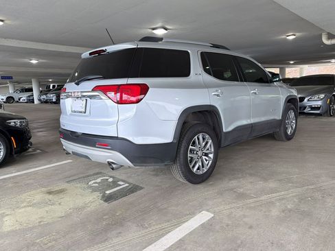 Used 2017 GMC Acadia SLE image 8