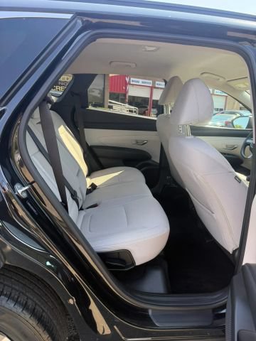 Used 2025 Hyundai Tucson SEL AWD/4WD image 13