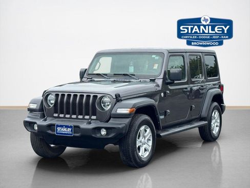 Used 2021 Jeep Wrangler Unlimited Sport AWD/4WD image 3