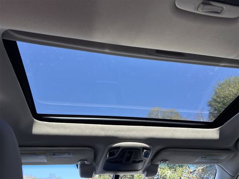 Used 2022 Subaru Outback Limited XT image 13