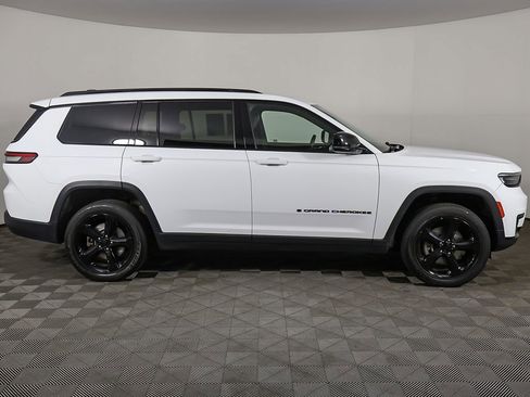 Used 2023 Jeep Grand Cherokee L Laredo AWD/4WD image 20