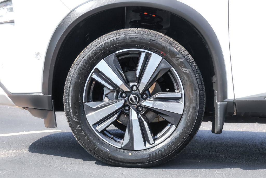 Used 2023 Nissan Rogue Platinum w/ Platinum Premium Package AWD/4WD image 24